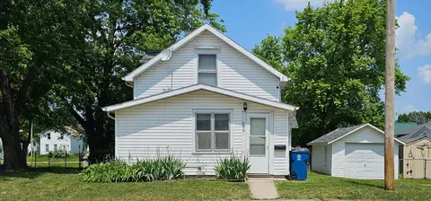 909 W 6th St, Dixon, IL 61021