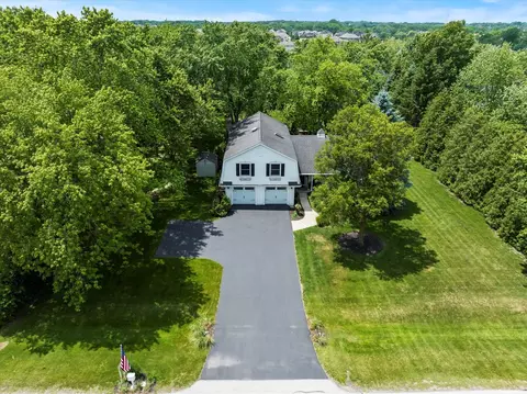 13220 Silver Fox Dr, Lemont, IL 60439