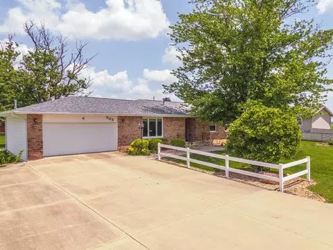 305 S Eighth Ave, Chenoa, IL 61726 photo 30