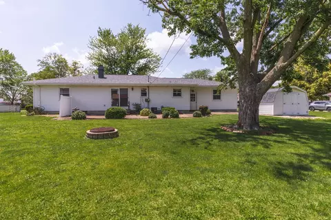 305 S Eighth Ave, Chenoa, IL 61726 photo 32