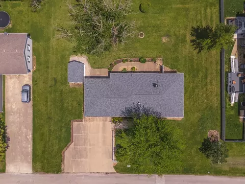 305 S Eighth Ave, Chenoa, IL 61726 photo 37