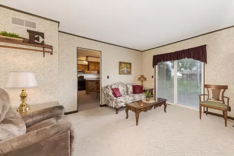 305 S Eighth Ave, Chenoa, IL 61726 photo 10