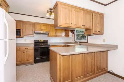 305 S Eighth Ave, Chenoa, IL 61726 photo 13