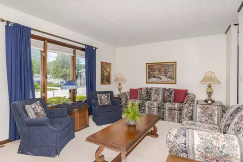 305 S Eighth Ave, Chenoa, IL 61726 photo 7