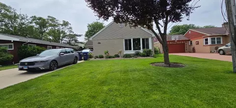 Exterior - 1278 E River Dr, Des Plaines, IL 60018 photo 1 of 5