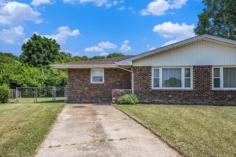 1919-21 Strawberry Ct, Portage, IN 46368