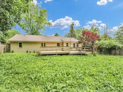 Exterior - 615 Breen Dr, Champaign, IL 61820 photo 6 of 8