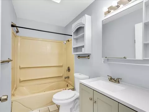 Bath - 615 Breen Dr, Champaign, IL 61820 photo 2 of 2