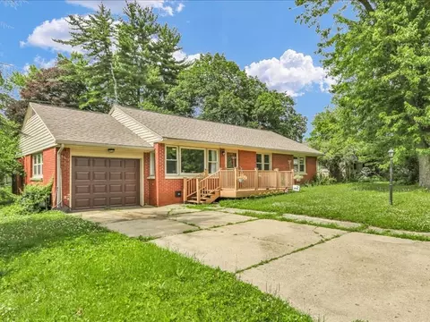 Exterior - 615 Breen Dr, Champaign, IL 61820 photo 1 of 8