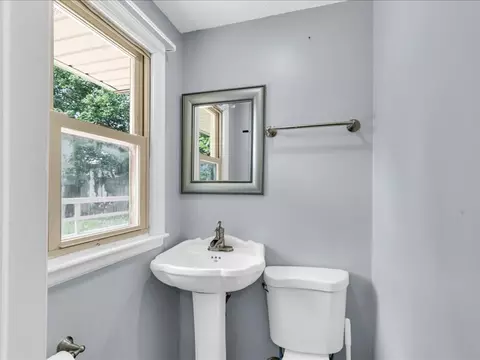 Bath - 615 Breen Dr, Champaign, IL 61820 photo 1 of 2