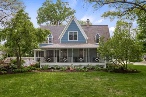 601 E Center Ave, Lake Bluff, IL 60044