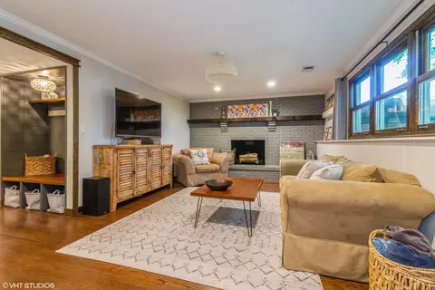 Living - 25332 W Willow Dr, Plainfield, IL 60544 photo 2 of 2