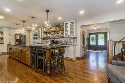 Kitchen - 25332 W Willow Dr, Plainfield, IL 60544 photo 2 of 3