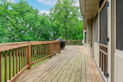 Exterior - 219 Eaglewood Pl, Rockton, IL 61072 photo 6 of 7