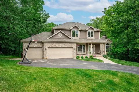 Exterior - 219 Eaglewood Pl, Rockton, IL 61072 photo 2 of 7