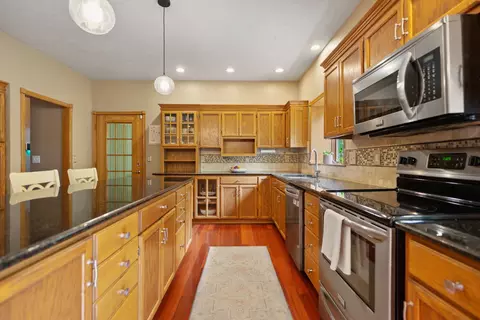 Kitchen - 219 Eaglewood Pl, Rockton, IL 61072 photo 2 of 3