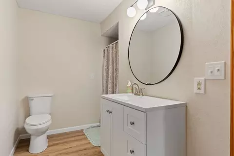 Bath - 219 Eaglewood Pl, Rockton, IL 61072 photo 5 of 5