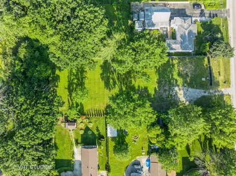 9517 W Central Rd, Des Plaines, IL 60016 photo 12