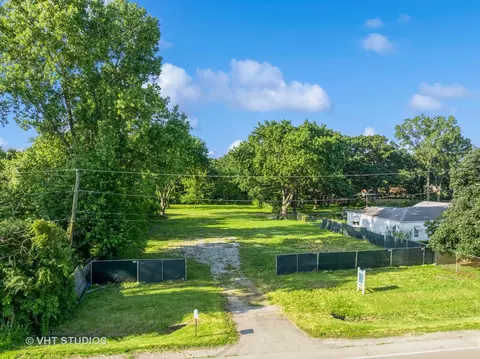 9517 W Central Rd, Des Plaines, IL 60016 photo 18