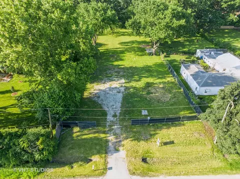 9517 W Central Rd, Des Plaines, IL 60016 photo 20