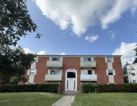 1002 E Harding Dr #303, Urbana, IL 61801