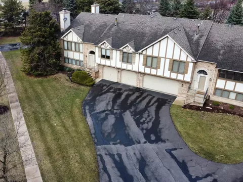 View/Area - 2326 Olde Mill Rd, Plainfield, IL 60586 photo 2 of 3
