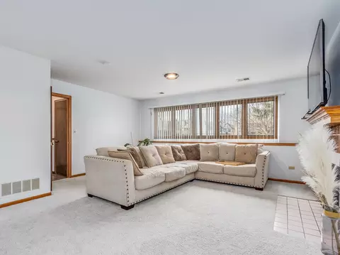 Living - 2326 Olde Mill Rd, Plainfield, IL 60586 photo 5 of 5