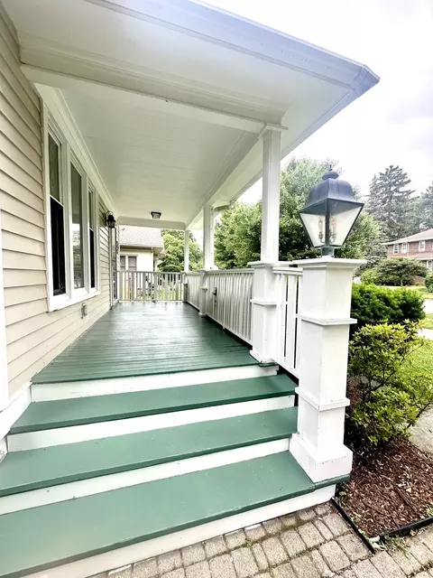 316 N Worth Ave, Elgin, IL 60123 photo 3