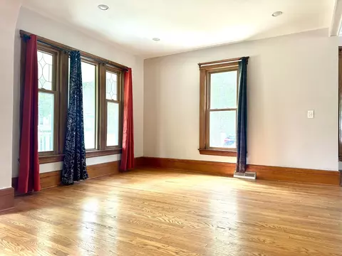 316 N Worth Ave, Elgin, IL 60123 photo 8