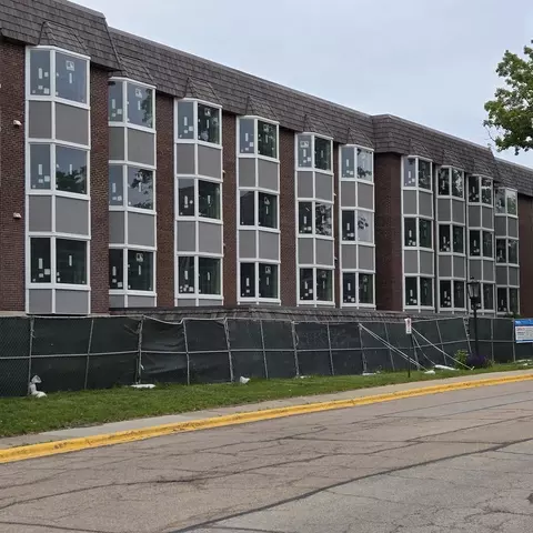 200 Thames Pkwy #3M, Park Ridge, IL 60068