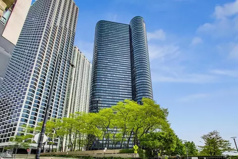 155 N Harbor Dr #1711, Chicago, IL 60601