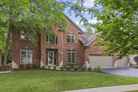 609 Spruce Ct, Oswego, IL 60543
