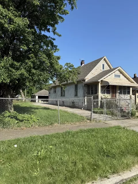15028 Lincoln Ave, Harvey, IL 60426