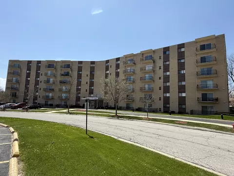 18400 Cherry Creek Dr #409, Homewood, IL 60430