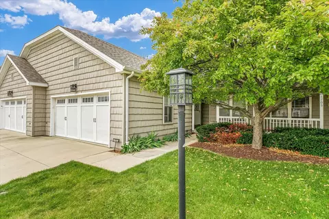 1707 Lydia Ct, Urbana, IL 61802