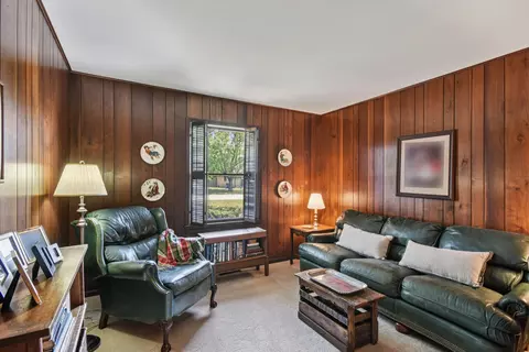 Living - 113 Crabapple Ln, Morris, IL 60450 photo 4 of 5
