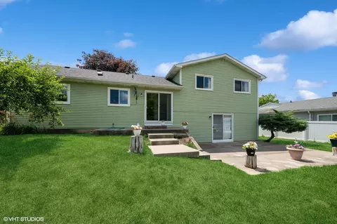 4085 N New Britton Dr, Hoffman Estates, IL 60192 photo 19