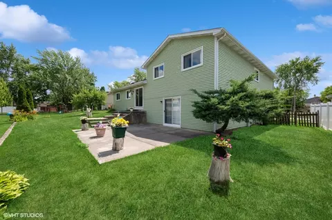 4085 N New Britton Dr, Hoffman Estates, IL 60192 photo 20