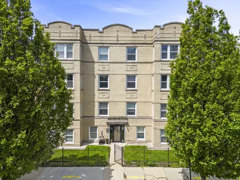 5054 N Troy St #3, Chicago, IL 60625