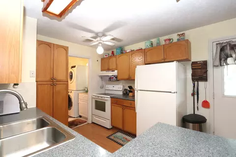 Kitchen - 403 10th St, Mazon, IL 60444 photo 5 of 5