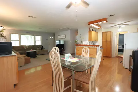 Dining - 403 10th St, Mazon, IL 60444 photo 1 of 3