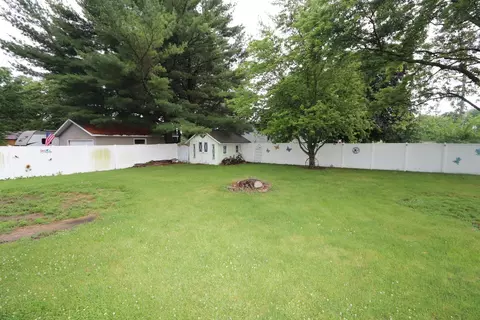 Exterior - 403 10th St, Mazon, IL 60444 photo 4 of 7