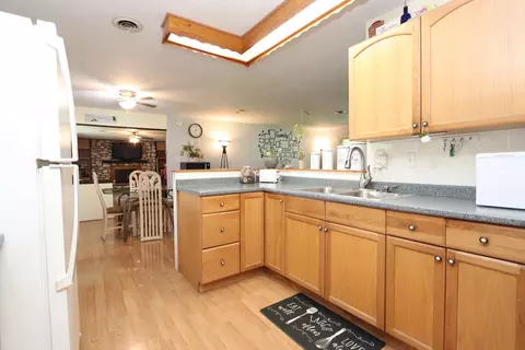 Kitchen - 403 10th St, Mazon, IL 60444 photo 2 of 5