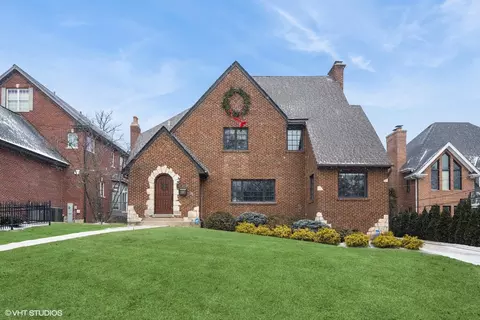 207 The Ln, Hinsdale, IL 60521