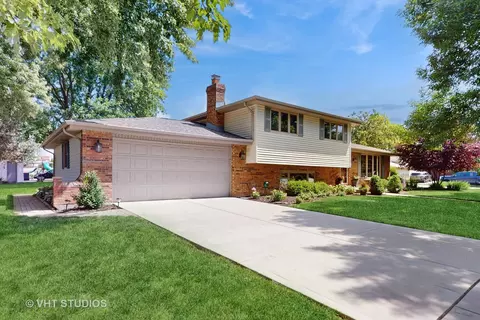 10732 Saint Joseph Ct, Mokena, IL 60448