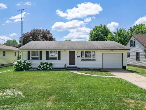 1021 North Ave, Belvidere, IL 61008