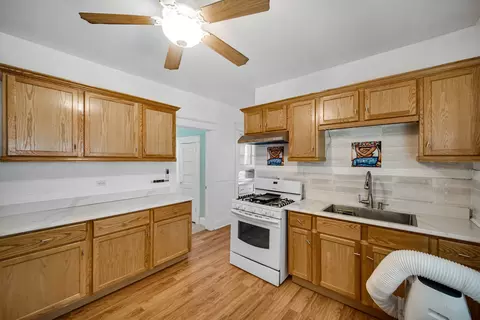 320 E 138th St, Chicago, IL 60827 photo 5