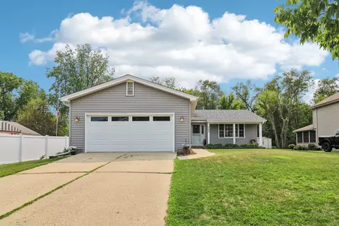 1705 N Donovan St, Mchenry, IL 60050 photo 2
