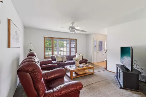 1705 N Donovan St, Mchenry, IL 60050 photo 6