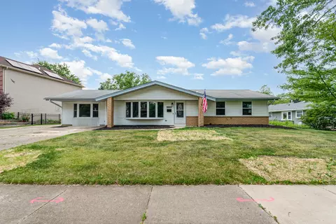208 Webster Ln, Schaumburg, IL 60193